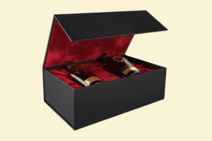 HĐR26 - Hộp giấy mỹ thuật đen tuyền đựng rượu nắp nam châm