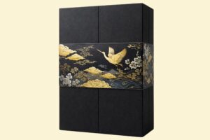 HĐR29 - Hộp giấy mỹ thuật đựng rượu kết hợp đai giấy trang trí