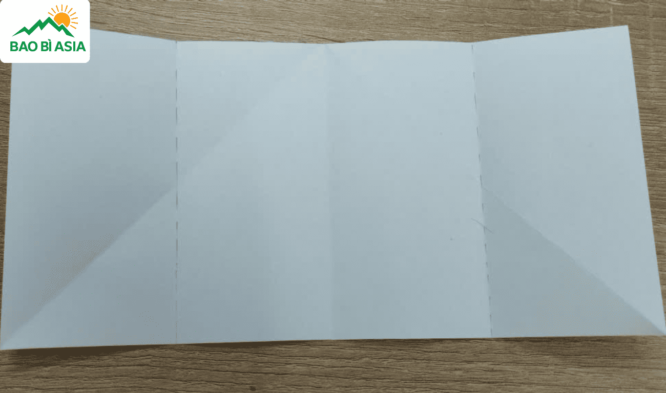 Ếch origami Bước 1