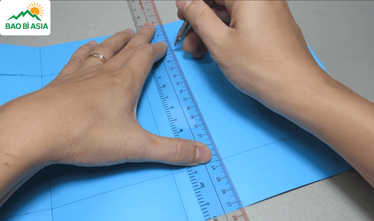 kẻ đường viền đè lên nếp