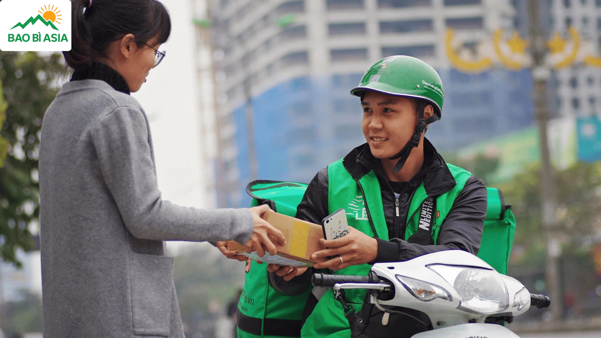 Chuyển phát nhanh