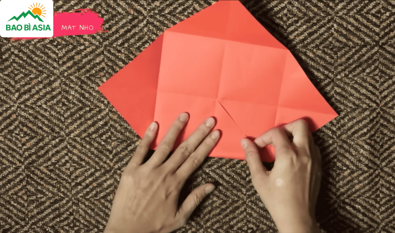 Gấp 4 góc lần 1