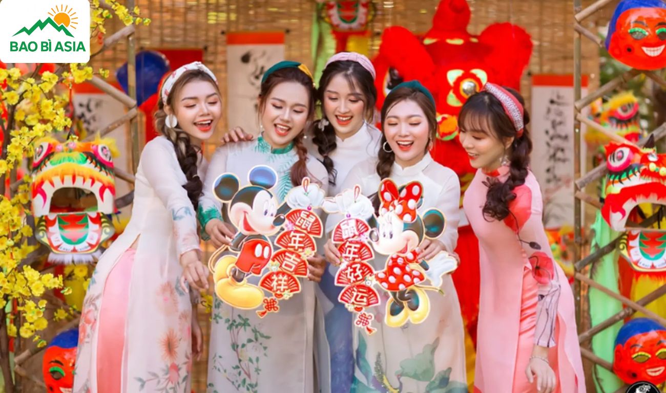 Chúc Tết bạn bè