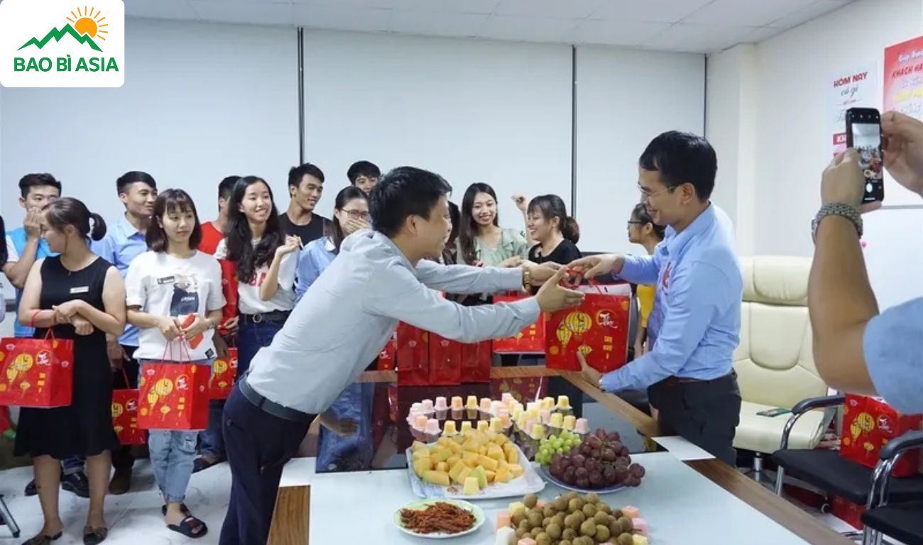 Chúc tết đối tác