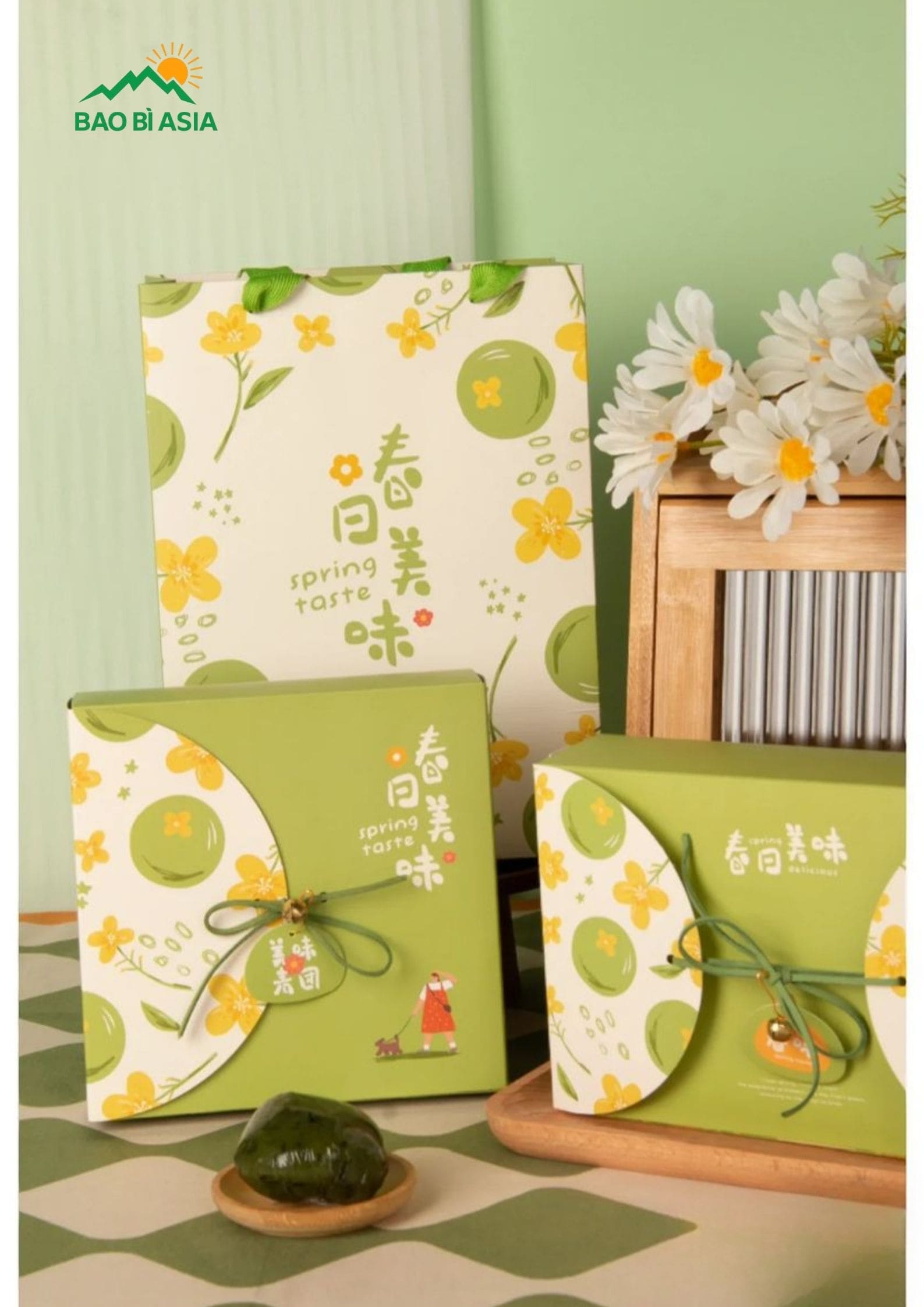 Hộp giấy đựng bánh 24