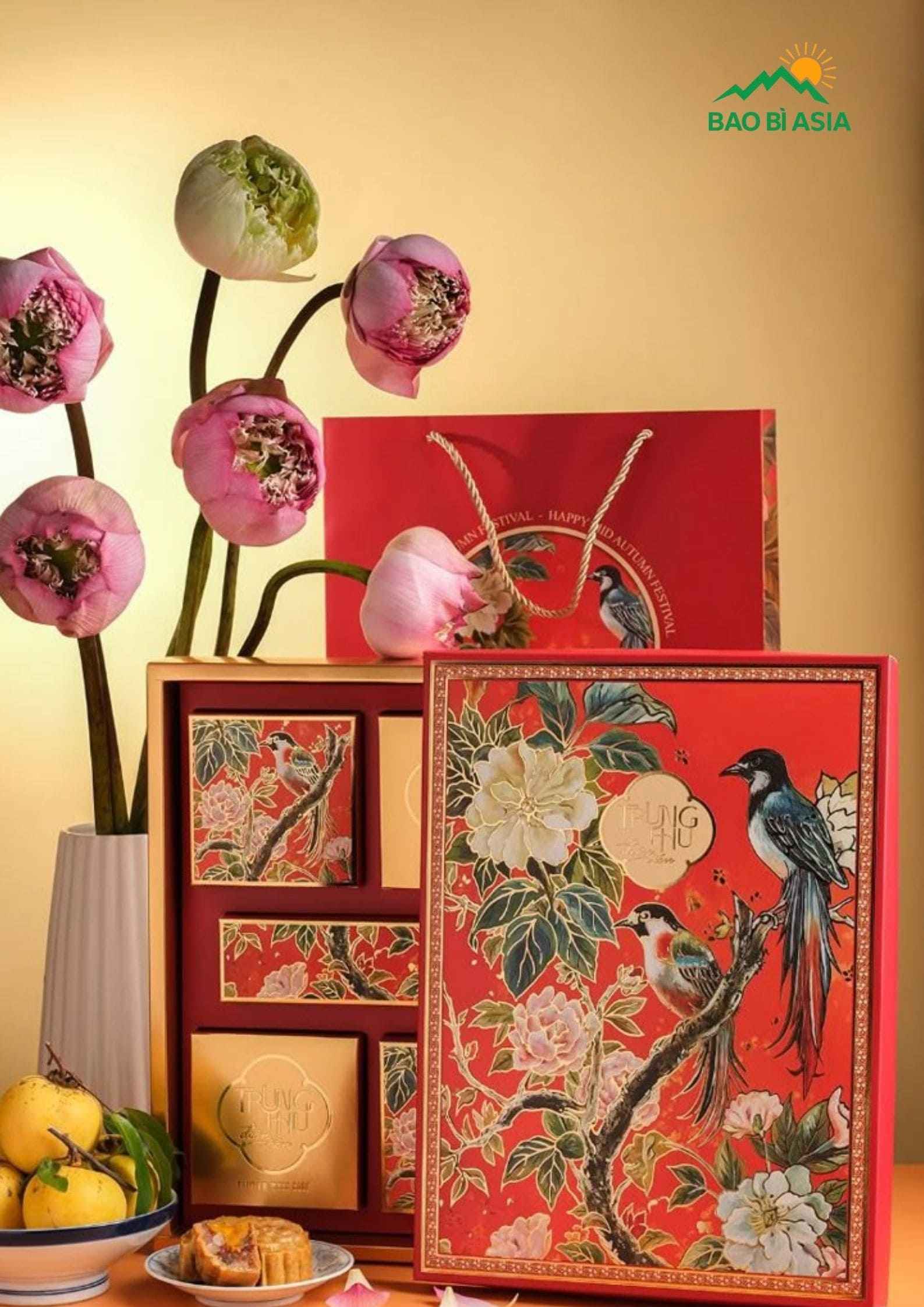 Hộp bánh phong cách holographic