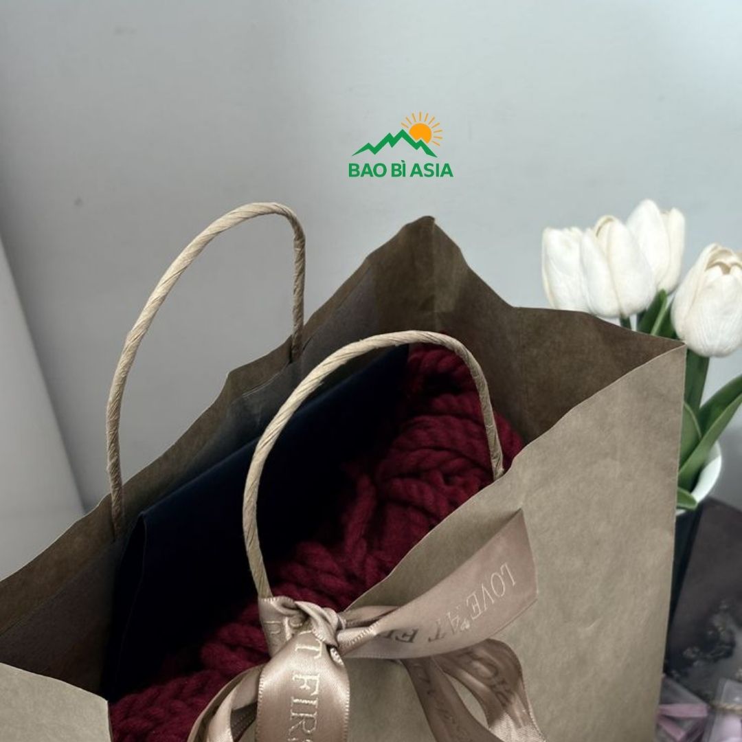 Túi giấy đựng sản phẩm