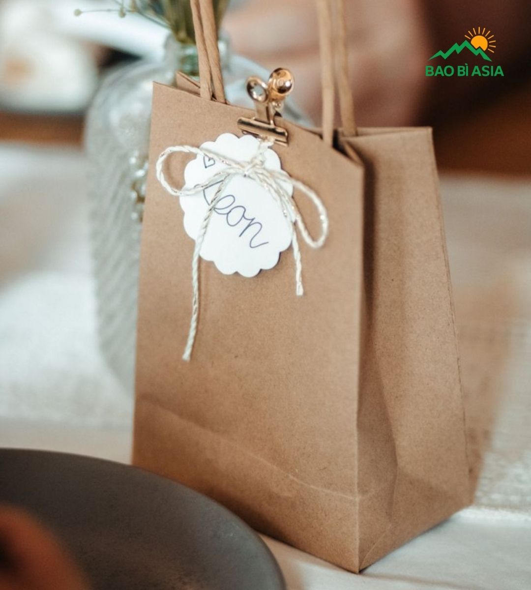 Túi giấy Kraft đáy vuông 2