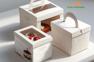 Hộp bánh kem có quai xách màu trắng