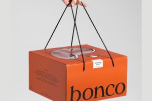 Hộp bánh kem vuông màu cam