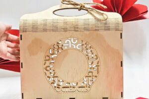 Hộp đựng yến quai xách gỗ 22x22x7.5cm không kèm túi