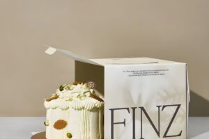 Hộp bánh kem nắp gập