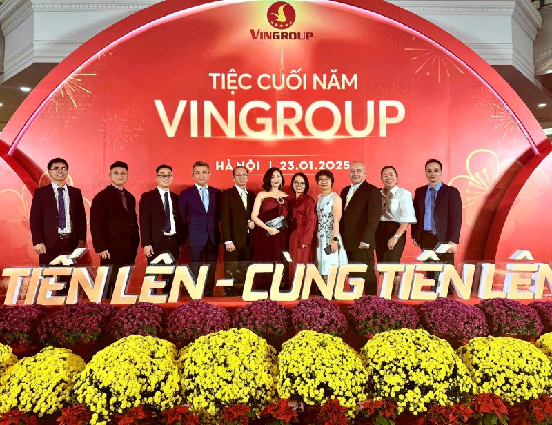Background tiệc cuối năm của Vingroup