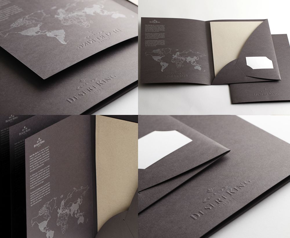 Brochure bằng giấy Conqueror