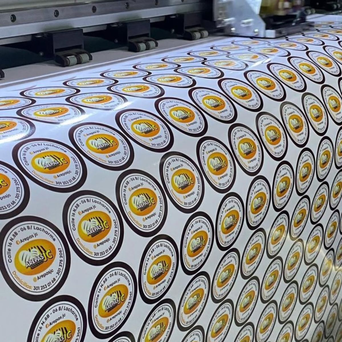 Decal nhựa