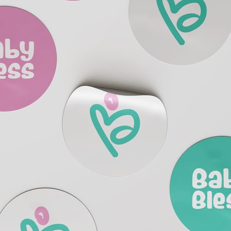 Logo mẹ và bé sử dụng trên tem nhãn