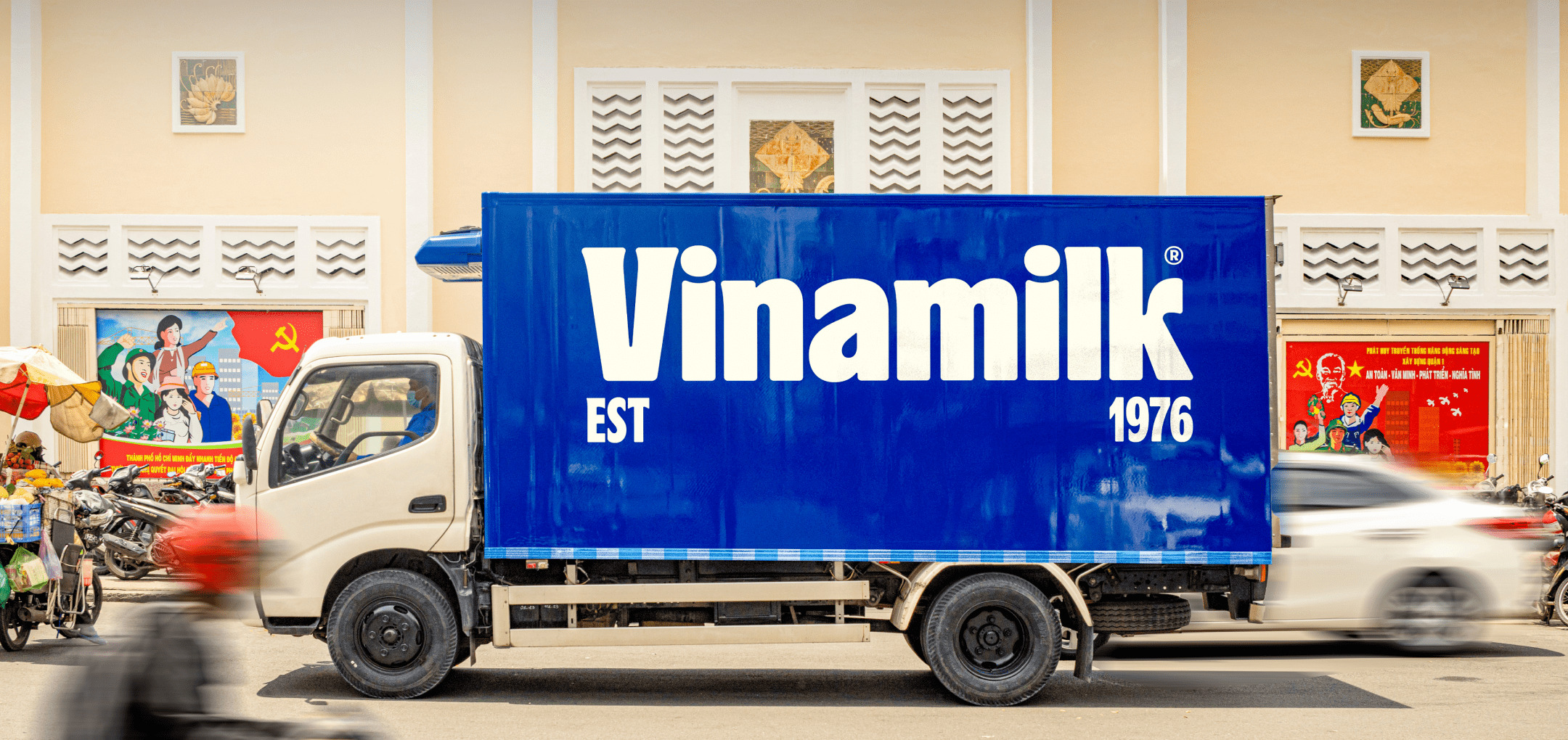 Ý nghĩa logo Vinamilk